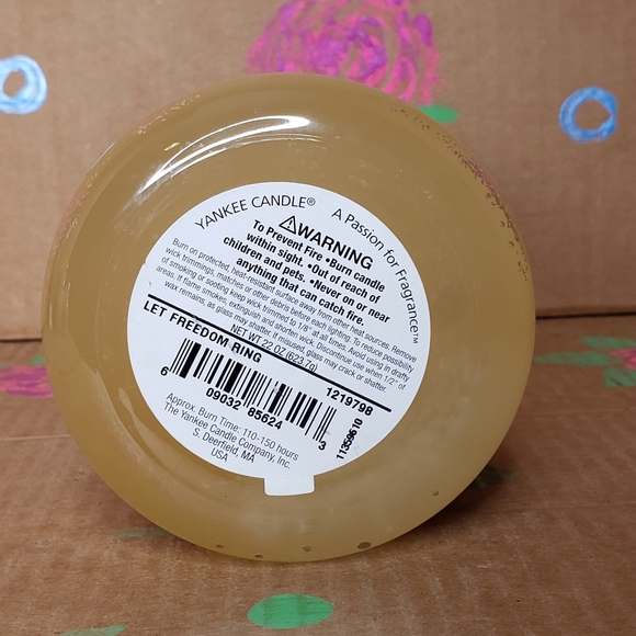 NEW YANKEE CANDLE 22 OZ JAR - LET FREEDOM RING - Picture 5 of 9